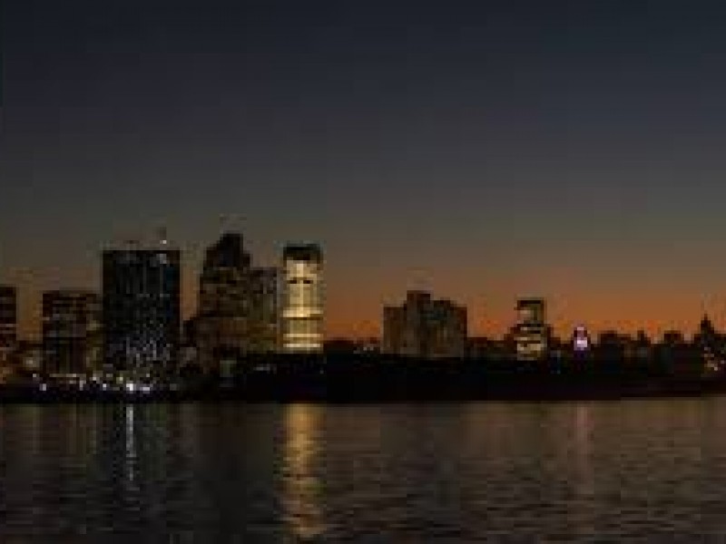 HUMBERTO M. ATARDECER NAVEGANDO