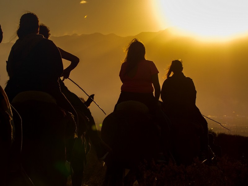 CABALGATA ATARDECER CAMPESTRE HD SIB